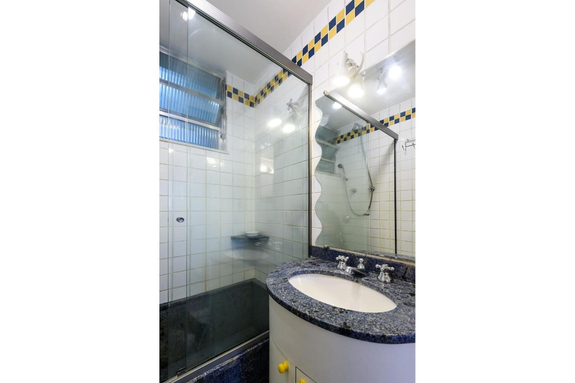 2 Quartos Em Copacabana Com Garagem | Bc 473/704 里约热内卢